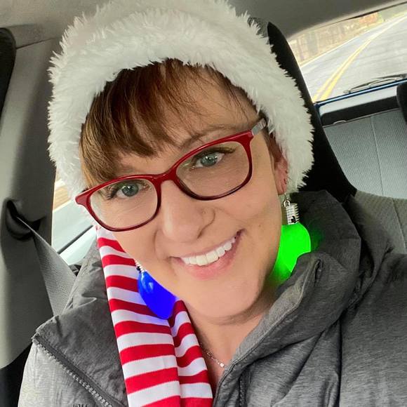 Meet your Posher, Karen - Picture 1 of 1